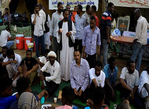 قائد عسكري: اعتصام القيادة العامة خطر على السودان قائد عسكري: اعتصام القيادة العامة خطر على السودان