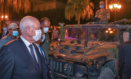 فايننشال تايمز: إذا فشلت تجارب الديمقراطية العربية فالاستبداد المتجدد ليس بديلها