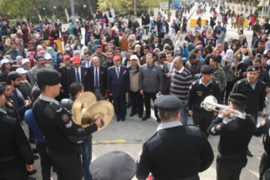 بالصور ...  ( لا للمخدرات ) مسيرة في " الأردنية "