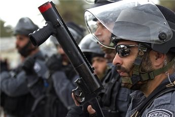 اجراءات مشددة وقيود على دخول المصلين للقدس اجراءات مشددة وقيود على دخول المصلين للقدس