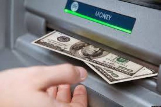 بالفيديو - خدعة لسرقة كارت الـ ATM: احترس قد تقع في الفخ!