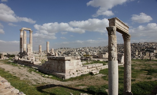 جبل القلعة صرح أثري يعكس عراقة الإرث الحضاري والإنساني في الاردن جبل القلعة صرح أثري يعكس عراقة الإرث الحضاري والإنساني في الاردن