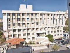 عمال مستشفى السلط ينفذون وقفة إحتجاجية الأثنين