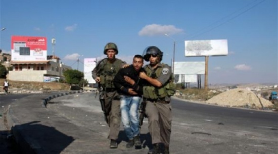 قوات إسرائيلية تعتقل 4 فلسطينيين في أنحاء مختلفة من الضفة