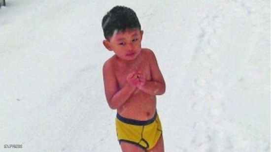 الأب النسر.. الأكثر تطلبا " صور "