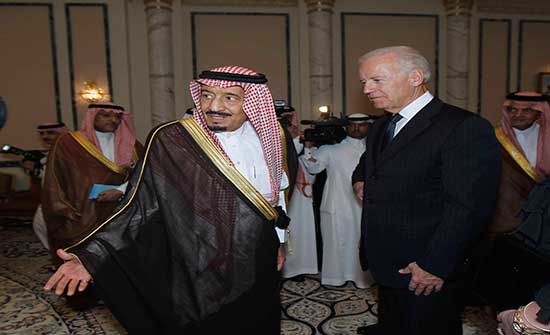 بايدن يؤكد للملك سلمان التزام واشنطن بدعم السعودية في الدفاع عن نفسها بايدن يؤكد للملك سلمان التزام واشنطن بدعم السعودية في الدفاع عن نفسها