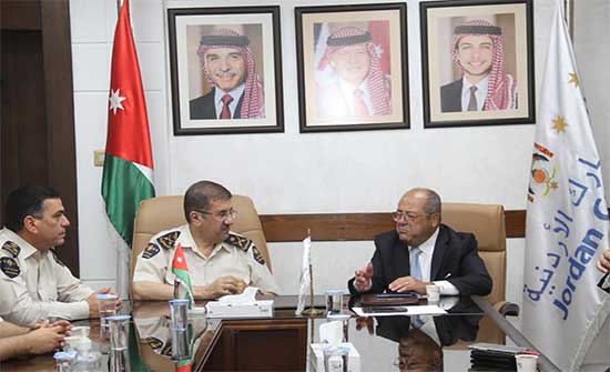 الجمارك توقع اتفاقية الربط الإلكتروني مع شركة الأسواق الحرة الجمارك توقع اتفاقية الربط الإلكتروني مع شركة الأسواق الحرة