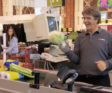 اليد الغريبة