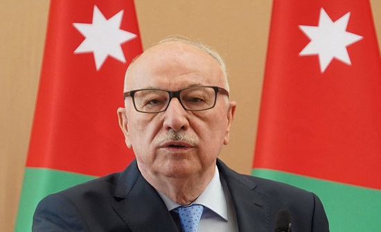 وزير الأشغال يبحث مع السفير العماني التعاون في مجال الإنشاء والإسكان