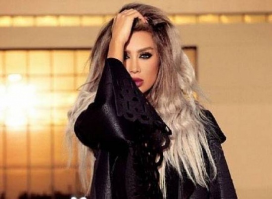 مايا دياب ترفض التوجه الى الاستديو بسبب نوع السيارة مايا دياب ترفض التوجه الى الاستديو بسبب نوع السيارة