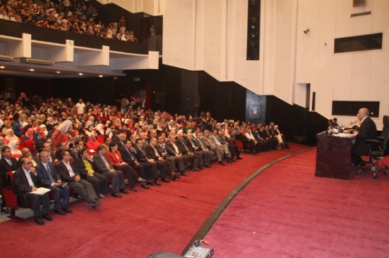 قبول 8000 طالبا وطالبة في " الأردنية " - صور