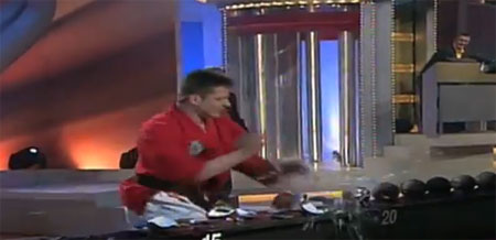 رجل بقوة رائعة