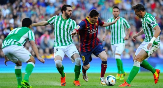 بالفيديو ..  برشلونة يواصل مطاردة أتلتيكو مدريد في الليجا