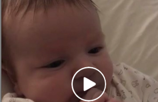 شاهد.. رضيع عمره شهرين يقول «HELLO»