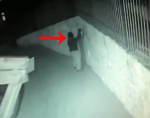 بالفيديو : حرق مسجد في مدينة ام الفحم الفلسطينية بأيدي عصابات يهودية بالفيديو : حرق مسجد في مدينة ام الفحم الفلسطينية بأيدي عصابات يهودية