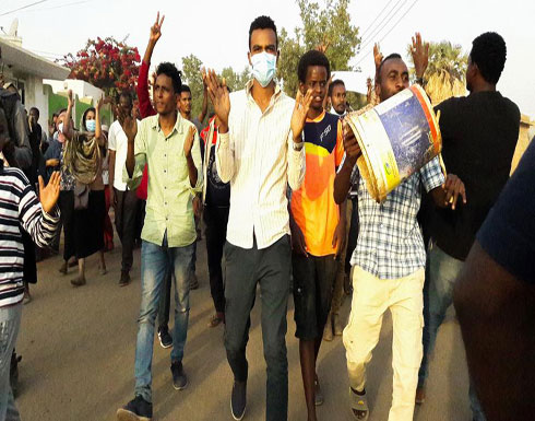 السودان على موعد مع "جمعة الوفاء" والبشير يعد بإصلاحات