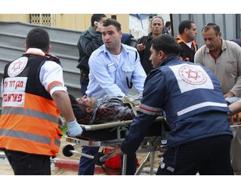 فلسطيني يطعن شرطيا اسرائيليا في القدس