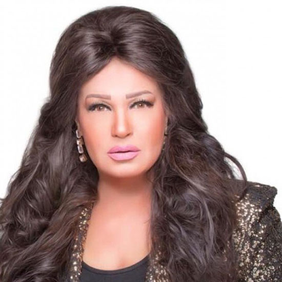 فيديو مؤثر- شاهدوا ماذا فعلت فيفي عبده لابن وائل نور في عزاء والده! فيديو مؤثر- شاهدوا ماذا فعلت فيفي عبده لابن وائل نور في عزاء والده!