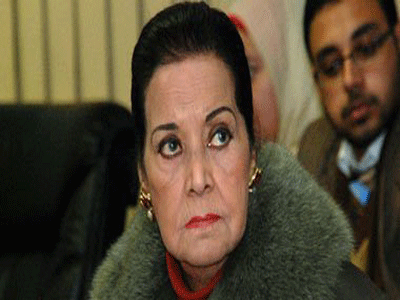 مديحة يسرى تفقد 10 كيلوجرامات من وزنها بسبب مرضها وعزوفها عن الطعام