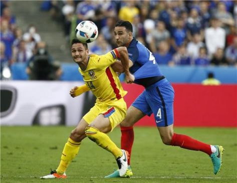 بالفيديو : فرنسا تحقق فوزا مثيرا على رومانيا في أفتتاح أمم أوروبا بالفيديو : فرنسا تحقق فوزا مثيرا على رومانيا في أفتتاح أمم أوروبا