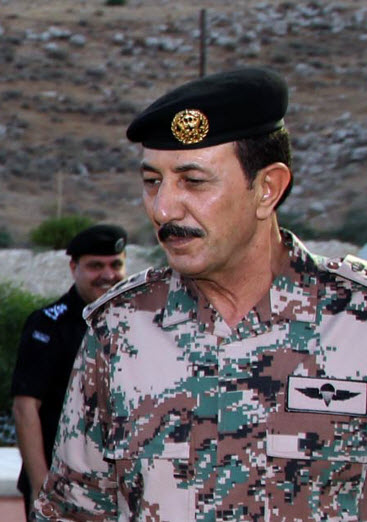 مستشار جلالة الملك للشؤون العسكرية يستقبل رئيس هيئة الاركان لقوة دفاع البحرين مستشار جلالة الملك للشؤون العسكرية يستقبل رئيس هيئة الاركان لقوة دفاع البحرين