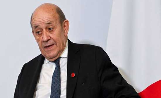 فرنسا تشدد على ضرورة إجراء "مناقشات جوهرية" لحل الأزمة بين موسكو وكييف