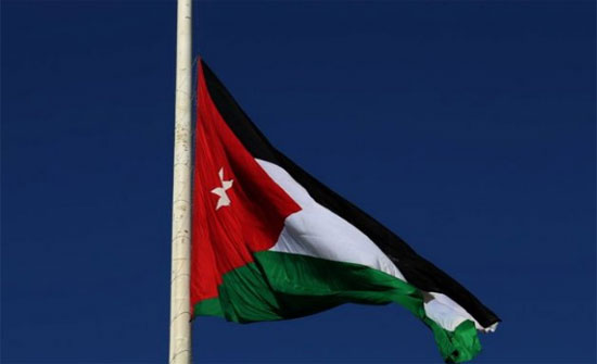 الديوان الملكي يعلن عن تنكيس علم السارية حدادا على ضحايا قوات الأمن المصرية الديوان الملكي يعلن عن تنكيس علم السارية حدادا على ضحايا قوات الأمن المصرية