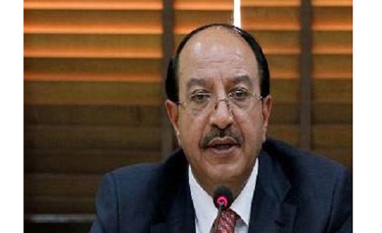 الوزير الاسبق العموش  يتبرع براتبه التقاعدي