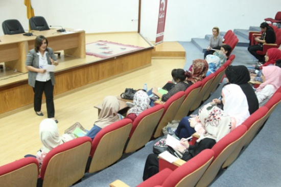 بدء عروض أفلام الحقيبة التعليمية المصاحبة لمشروع " أنا هنا" للتوجيه المهني للإناث في "الأردنية" بدء عروض أفلام الحقيبة التعليمية المصاحبة لمشروع " أنا هنا" للتوجيه المهني للإناث في "الأردنية"