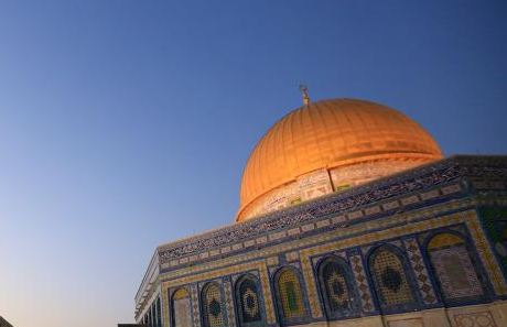 دعوة مقدسية لدول العالم لنقل القنصليات والسفارات الى القدس الشرقية