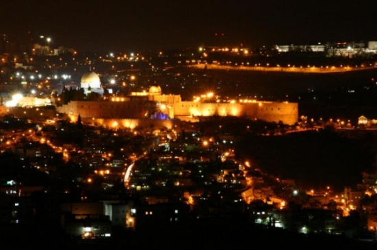 اجتماع طارئ حول الأقصى في نيويورك وجوده يؤكد : القدس خط أحمر