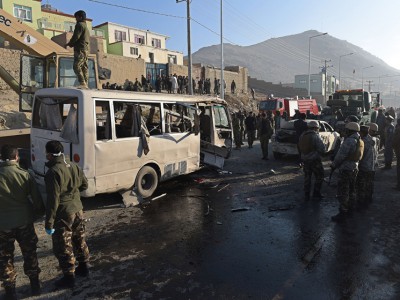 مقتل ستة جنود أفغان على الاقل في تفجير انتحاري قرب كابول مقتل ستة جنود أفغان على الاقل في تفجير انتحاري قرب كابول