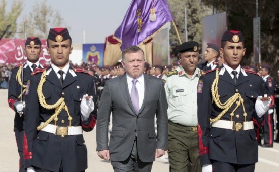 القائد الأعلى يرعى تخريج فوج ضباط الميدان