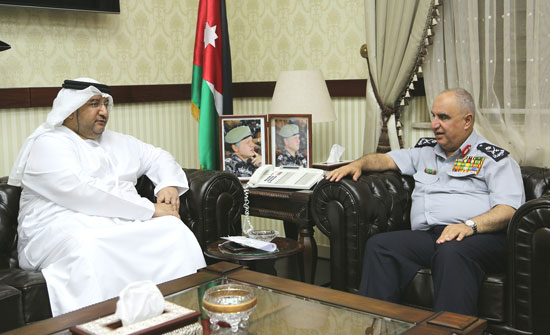 البزايعه يلتقي رئيس اللجنة الدولية للأمم المتحدة لإعادة تصنيف فريق البحث والإنقاذ الأردني البزايعه يلتقي رئيس اللجنة الدولية للأمم المتحدة لإعادة تصنيف فريق البحث والإنقاذ الأردني