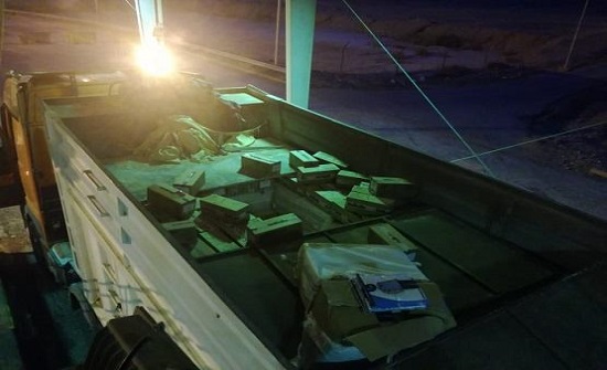 الجمارك : احباط تهريب البسة وبضائع .. صور الجمارك : احباط تهريب البسة وبضائع .. صور