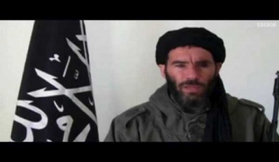 قوات خاصة بريطانية تستعد لتوجيه 'ضربة جراحية' ضد بلمختار وكاميرون يؤكد مقتل ثلاثة بريطانيين