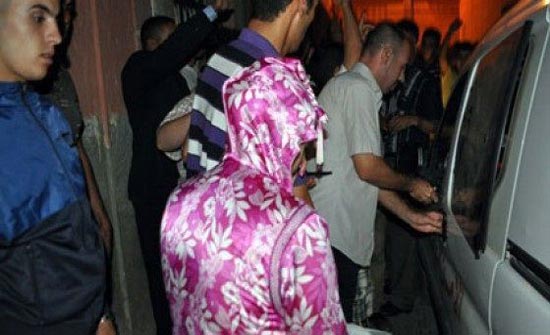 ضبطت  تمارس الرذيله ..لهذا السبب