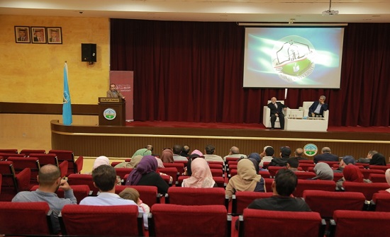 عميد كلية العلوم التربوية في جامعة الزرقاء يلتقي طلبة الاتحاد الأوروبي