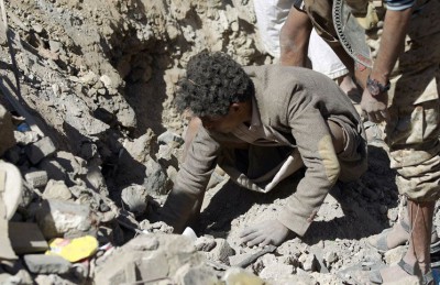 الصليب الاحمر: عشرات القتلى في غارات ومعارك الجمعة في تعز باليمن