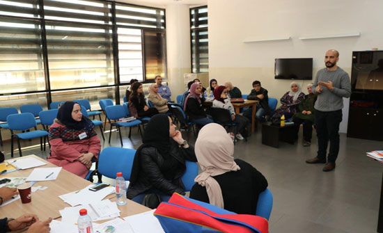 تأهيل طلبة "عمان العربية" على التفكير خارج الصندوق