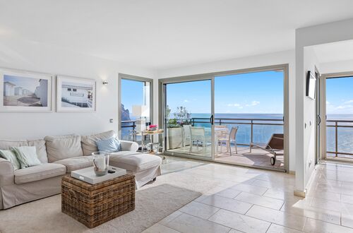 Apartment in exclusive residential complex with sea view