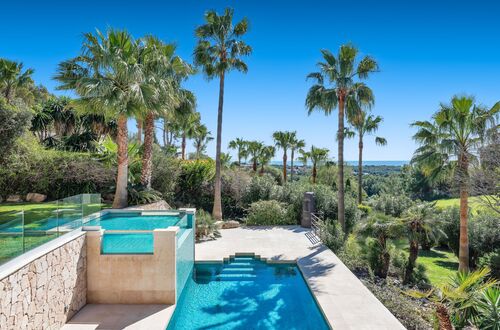 Frontline golf villa with sea views in Bendinat