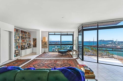 Property with great potential and spectacular views in Palma