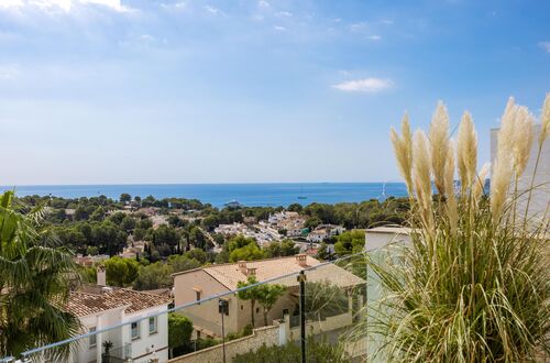 First-class sea view villa in exclusive location