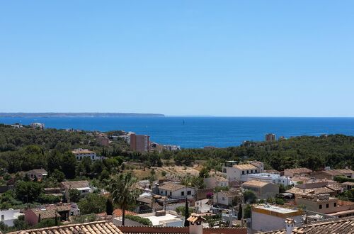 A Pent-House to fall in love with, offering panoramic sea views