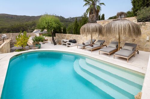 Fully renovated townhouse with roof terrace and pool near Andratx town center