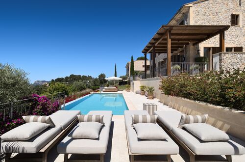 Tramuntana estate with three villas and sea views