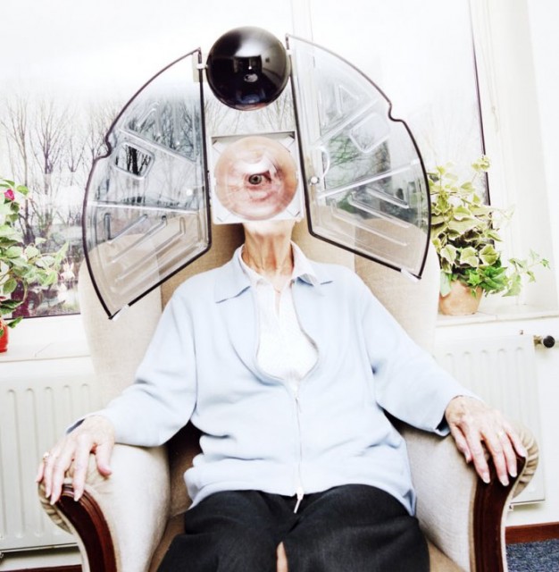 arjen_born_photography_elderly_robots_health_care_in_future_collabcubed