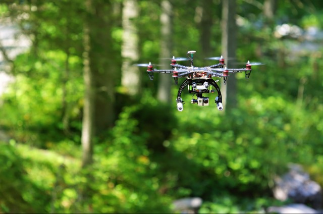 drone-in-the-forest