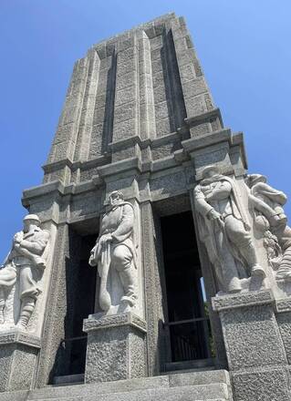 Mausoleo Luigi Cadorna